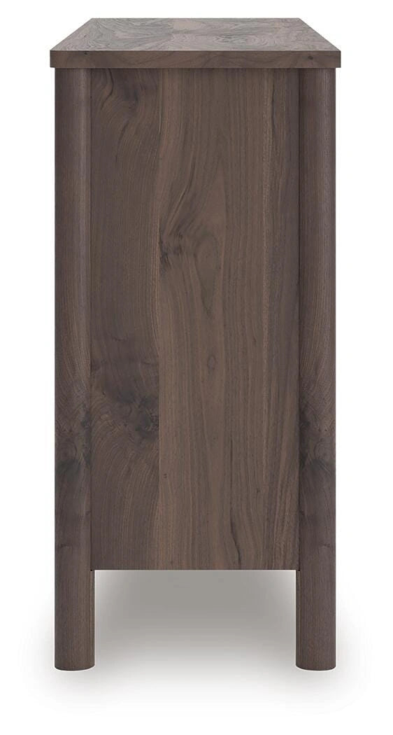 Pamytta Dresser