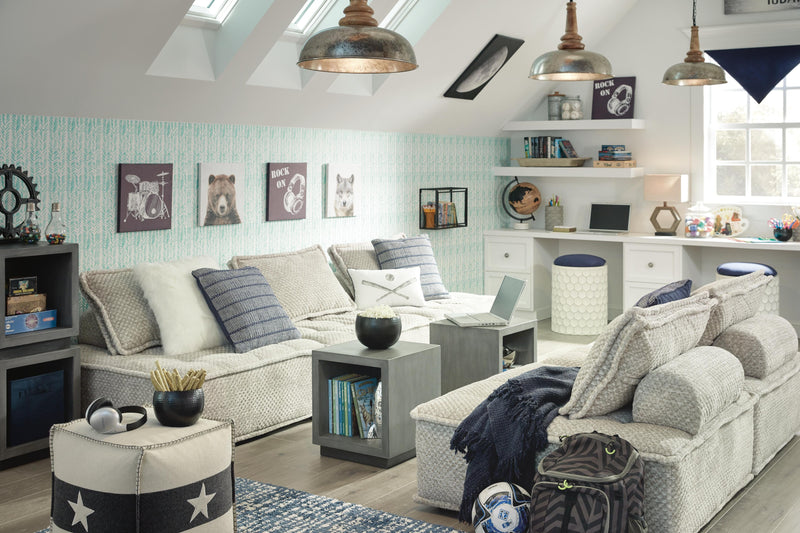 Ashley Furniture Bales accent chair with plush fabric and modern design, showcasing a stylish and comfortable seating option.