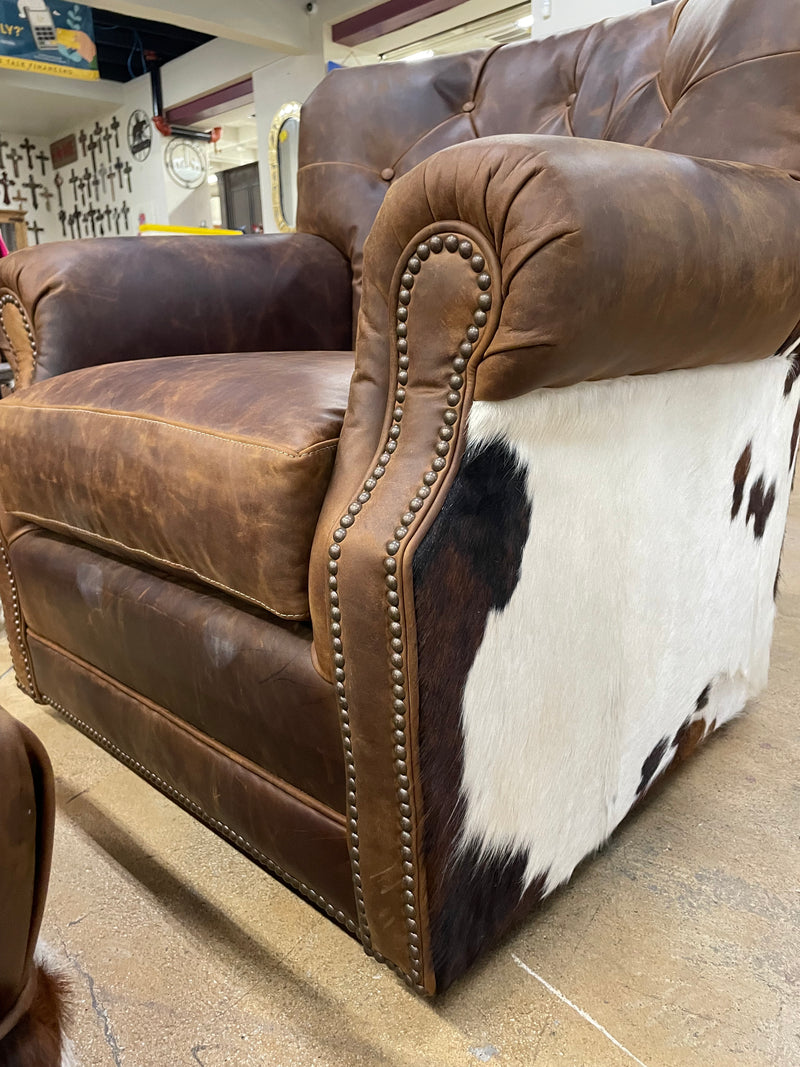 New Zealand Leather Swivel Tufted Chair by Mayo Furniture – Model 4787LH42