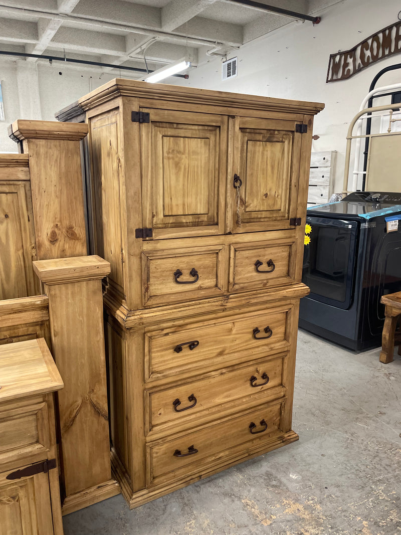 Mansion Chest of Drawers (MD Finish)