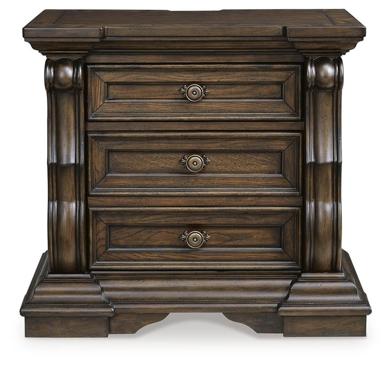 Ashley Furniture Maylee bedroom set featuring a stylish bed frame with a headboard and matching bedroom furniture pieces.