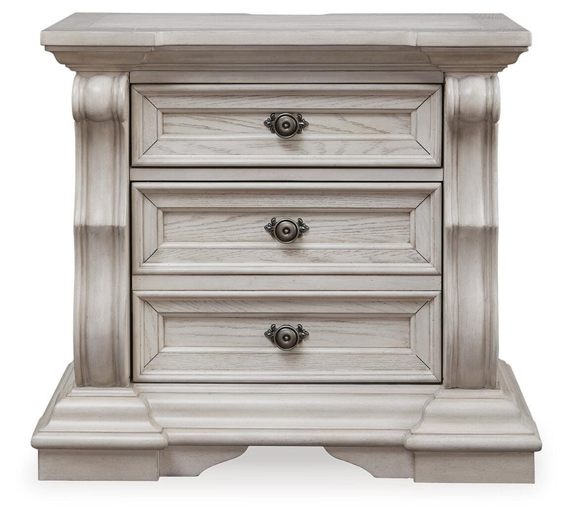 Ashley Furniture Bruchandi bedroom set featuring a chic headboard, stylish bedding, and coordinated bedroom furniture in a modern design.