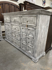 Colorado 4-piece king bedroom set by Monterrey Furniture with ash premium finish, including bed frame, nightstands, and dresser.