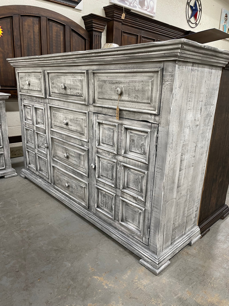 Colorado 4-piece king bedroom set by Monterrey Furniture with ash premium finish, including bed frame, nightstands, and dresser.