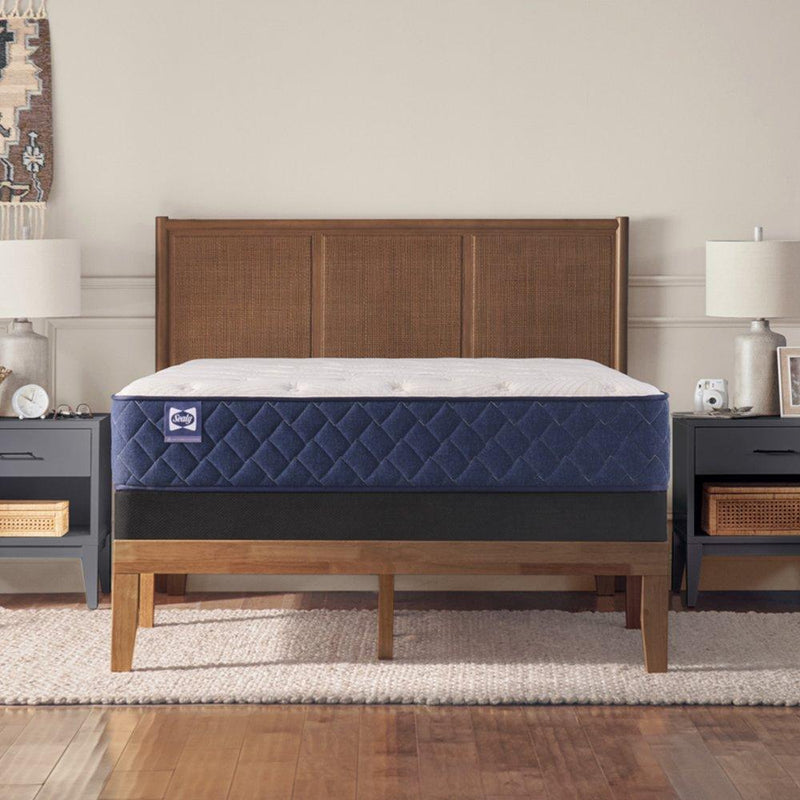 Sealy Safa Park Spring Mattress with plush fabric cover and supportive spring system, ideal for comfortable sleep.