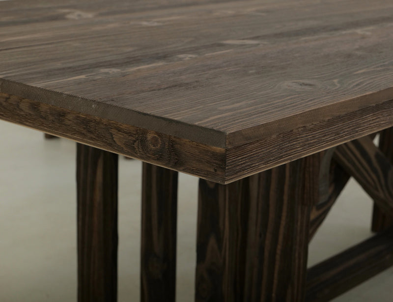 Dutton, Table