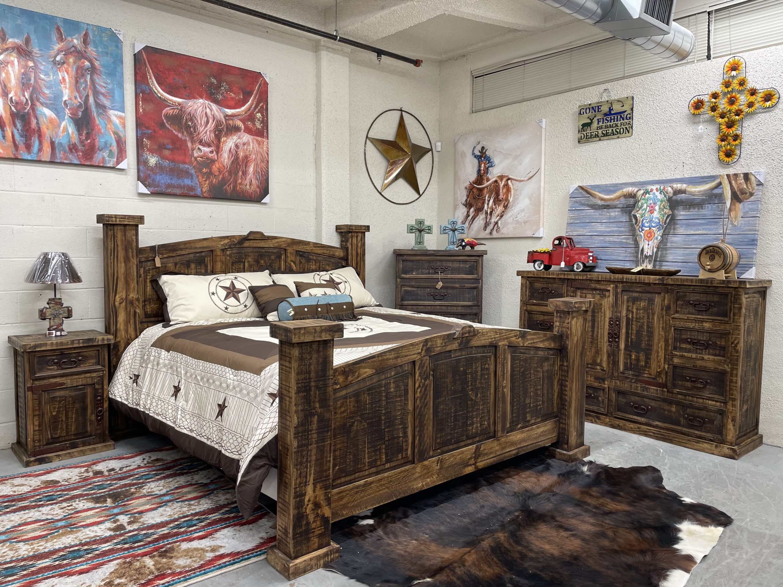 Mansion King Size Bedroom Set (Distressed Dark Finish) - Monterrey
