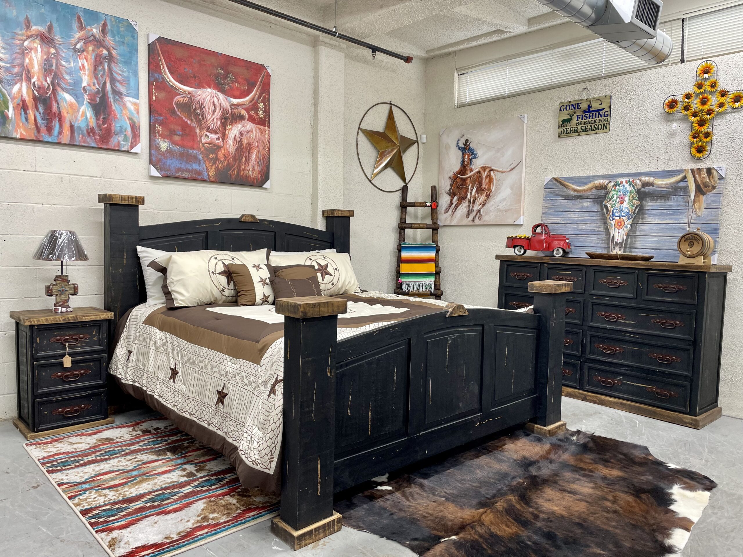 Mansion King Size Bedroom Set (Distressed Black Finish